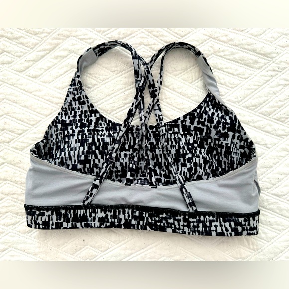 •LULULEMON/Energy Bra/Urban Block Ice Grey Black• - Picture 4 of 11